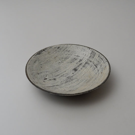 Plate / Rimpei Watanabe