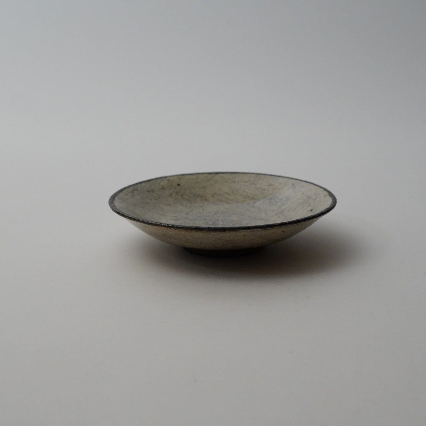 Plate / Rimpei Watanabe